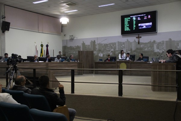  Comissão das galerias pluviais ganha mais tempo