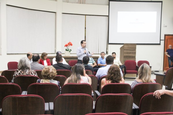 Dezenas de entidades participaram da reunião
