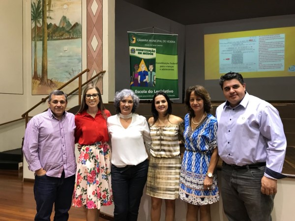 Presidente e Diretora da Escola de Pouso Alegre em Videira